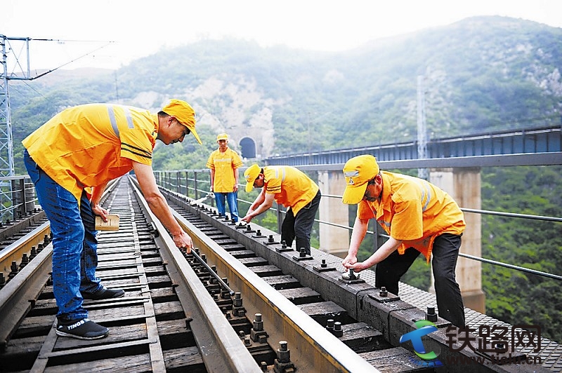 铁路工务安全规则