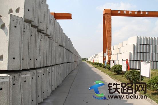 图为管片堆常.jpg