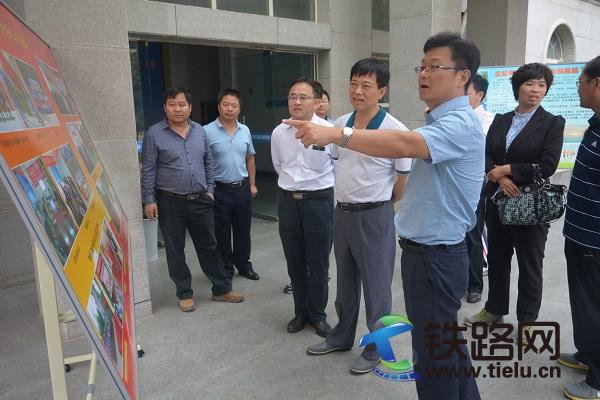 <a href=http://www.tielu.cn/zhongtiedianqihuaju/ target=_blank class=infotextkey></a>Ź˾ϯֺ˾ϯҰι֣ĿӴһפ.jpg