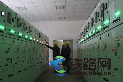 1֣ר˳͵磬ͼΪԱ͵ǰ׼.jpg
