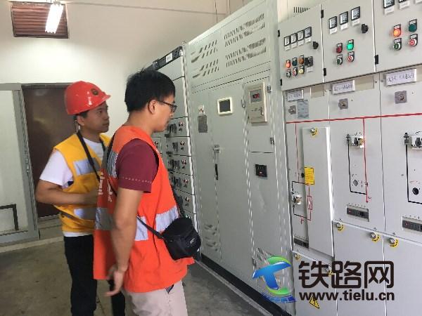 K80线路所至石莲电力远动间竣工中期检查，赵磊摄.jpg