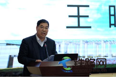 陕西铁路工程职业技术学院党委书记王晖讲话.jpg
