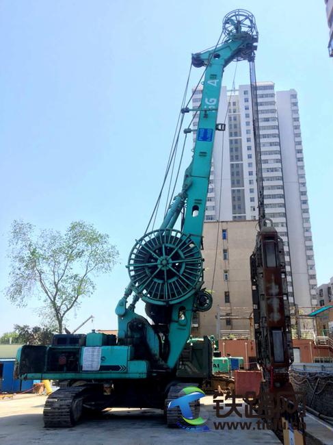 web中铁七局五公司郑州地铁5号线黄河路站安置项目地连墙开工.jpg