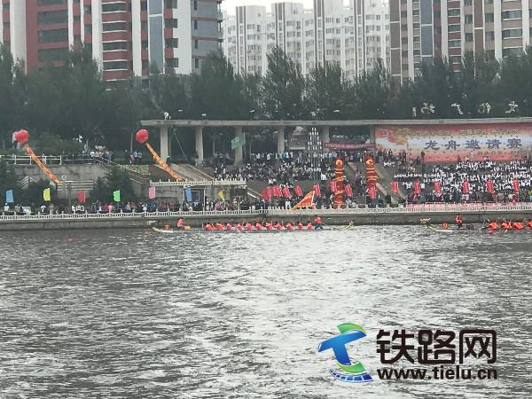 龙舟比赛现场.JPG