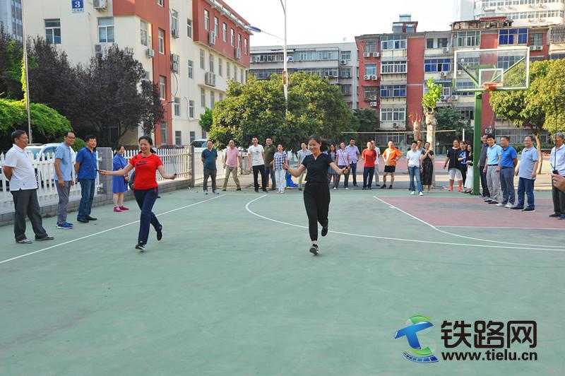 郑州职工培训基地文体活动.JPG