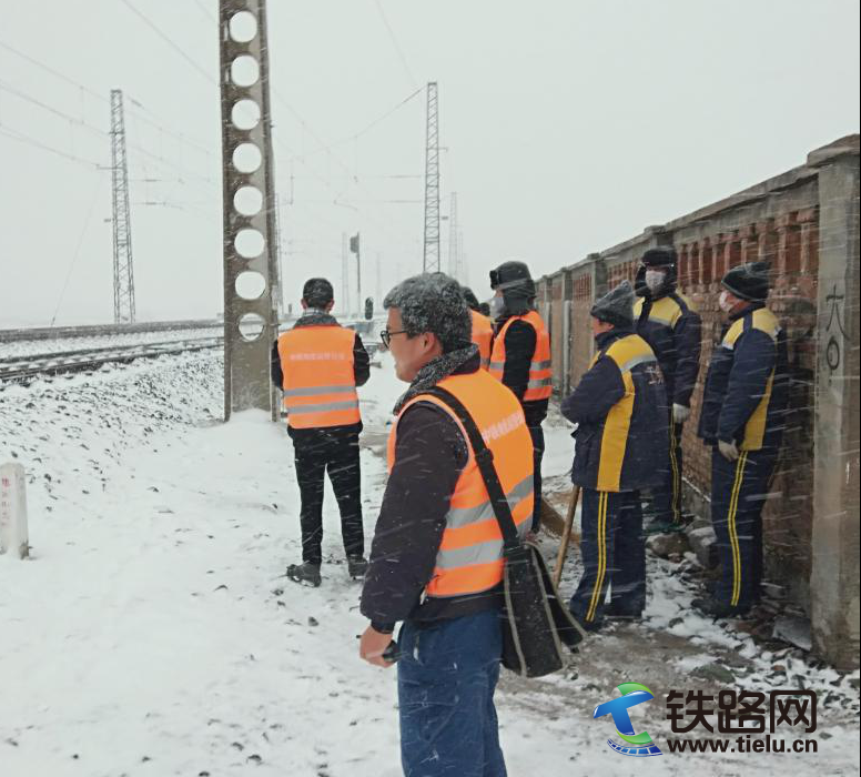 "抗疫情,除风雪,保畅通"——邯黄铁路逆行人