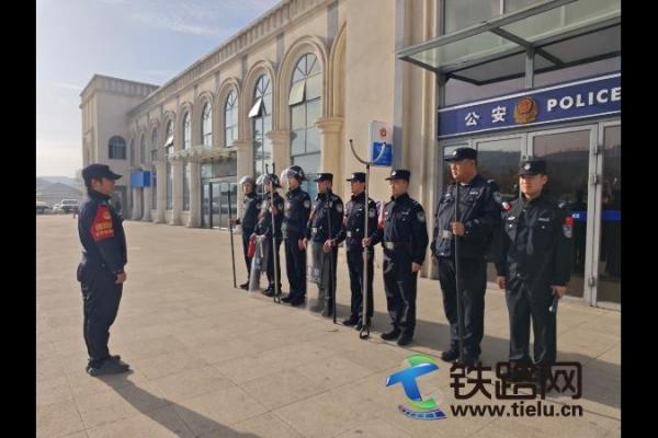 全警练兵强素质,利剑铸盾保平安