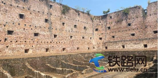 ʼ�˺�Χ-���к�ɫ����