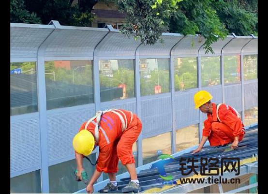 ���պ�������������ˮ���ǰ������