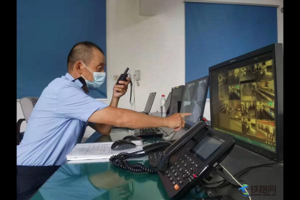 ����Я��ս���� �޾塰���С���ƽ��