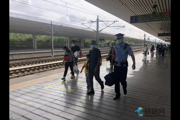 ������ΪȺ�ڰ�ʵ�»