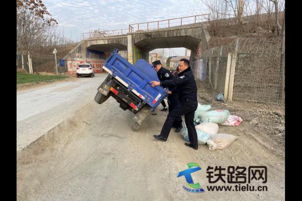 ·��Ⱥ����������������Ϊ�����