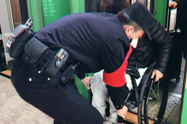 �����׷澫�� ����ְ��ʹ��