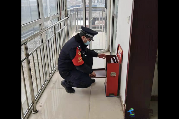 逆行中的双向坚守