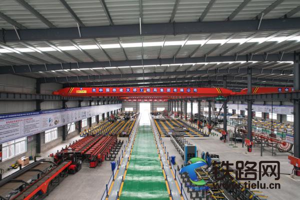重庆轨道15号线二期钢构件智慧加工配送中心通过验收